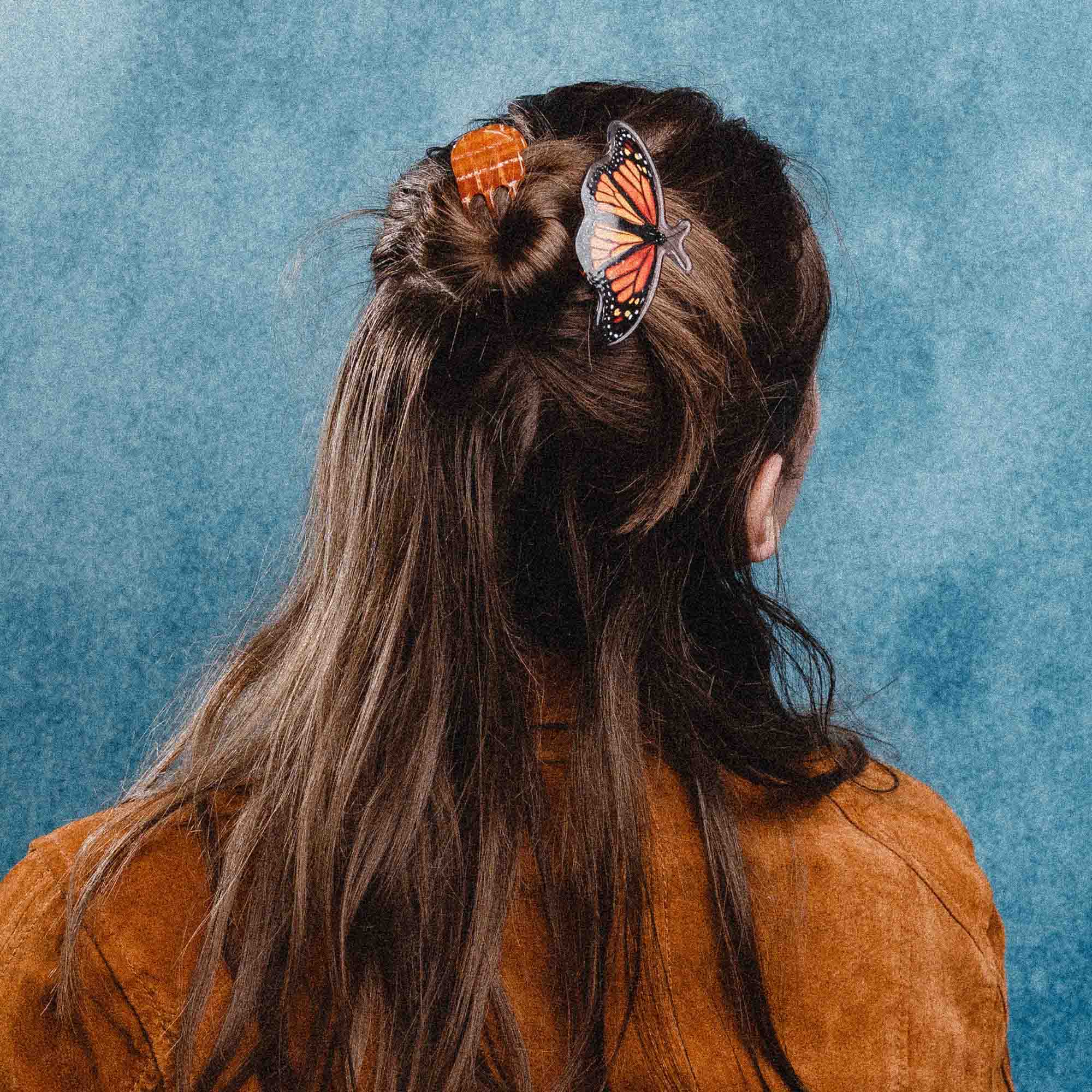 Barrette in Monarch Butterfly - Image 3