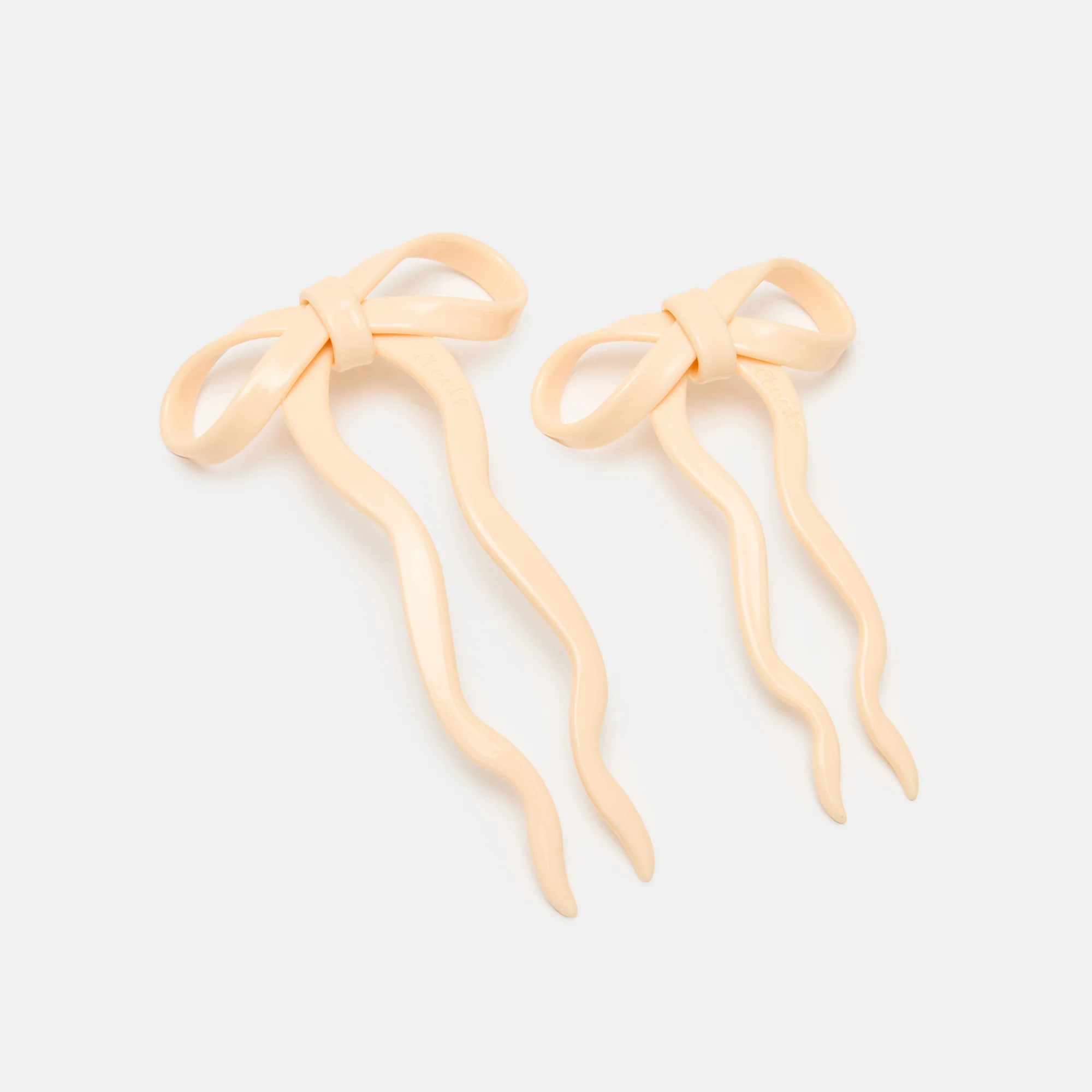 Bow Hairpin in Small Cream - Image 3