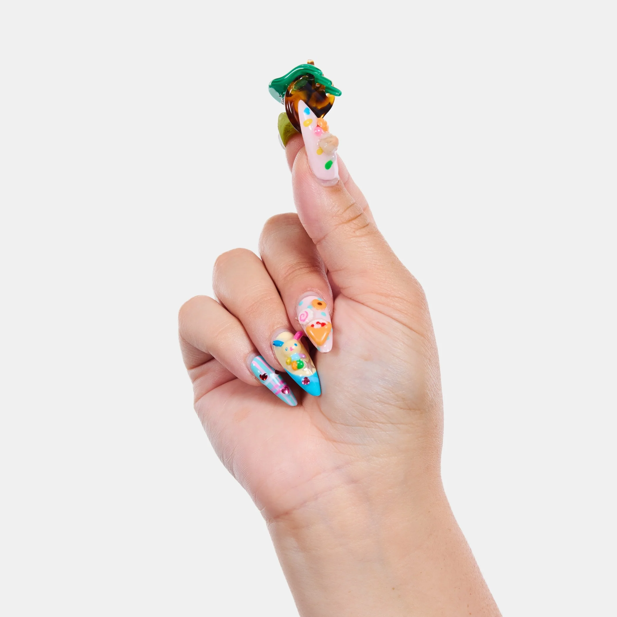 Micro Claws in Hot Mama - Image 3